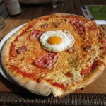 Pizza - There is an EGG on my Pizza!!!